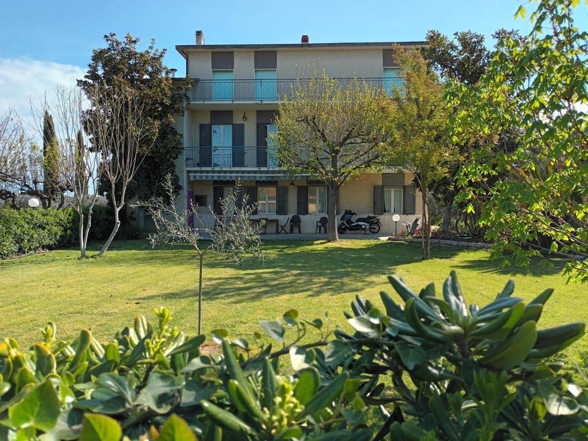 La Casa Degli Ippocastani Apartment Колонела Екстериор снимка